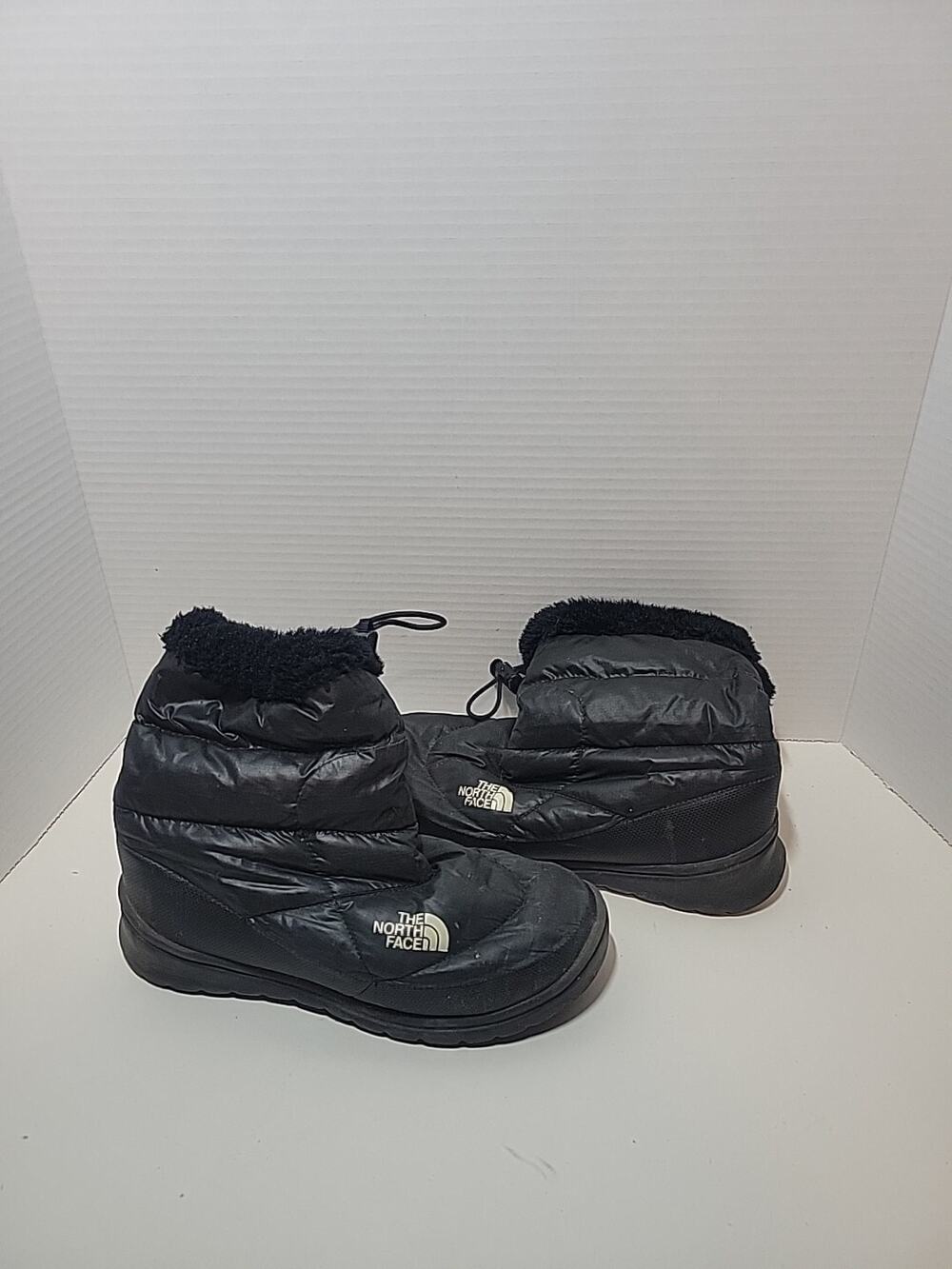 The North Face Womens Size 6 Black Goose Down Slip On Winter Snow Boots